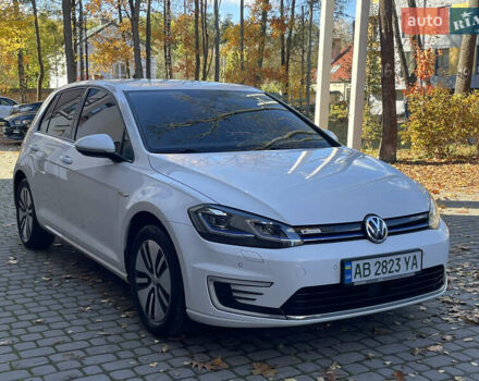 Білий Фольксваген e-Golf, об'ємом двигуна 0 л та пробігом 78 тис. км за 11500 $, фото 4 на Automoto.ua