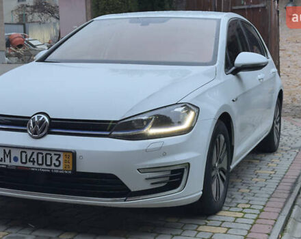 Белый Фольксваген e-Golf, объемом двигателя 0 л и пробегом 88 тыс. км за 14500 $, фото 20 на Automoto.ua