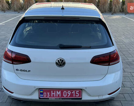 Белый Фольксваген e-Golf, объемом двигателя 0 л и пробегом 84 тыс. км за 13250 $, фото 18 на Automoto.ua