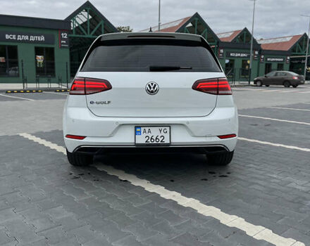 Белый Фольксваген e-Golf, объемом двигателя 0 л и пробегом 75 тыс. км за 15500 $, фото 5 на Automoto.ua