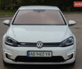 Белый Фольксваген e-Golf, объемом двигателя 0 л и пробегом 68 тыс. км за 14999 $, фото 6 на Automoto.ua
