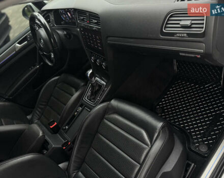 Белый Фольксваген e-Golf, объемом двигателя 0 л и пробегом 145 тыс. км за 14590 $, фото 118 на Automoto.ua