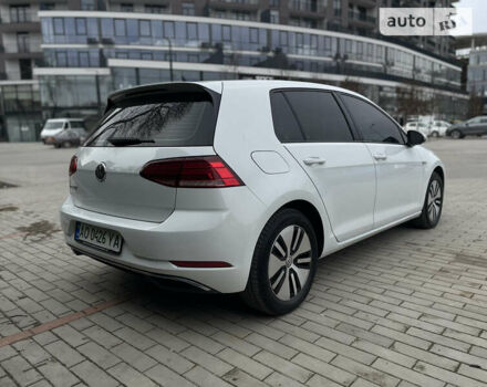 Белый Фольксваген e-Golf, объемом двигателя 0 л и пробегом 227 тыс. км за 13700 $, фото 6 на Automoto.ua