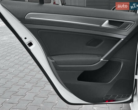 Білий Фольксваген e-Golf, об'ємом двигуна 0 л та пробігом 20 тис. км за 18001 $, фото 27 на Automoto.ua
