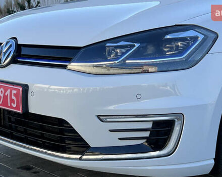 Белый Фольксваген e-Golf, объемом двигателя 0 л и пробегом 84 тыс. км за 13250 $, фото 27 на Automoto.ua