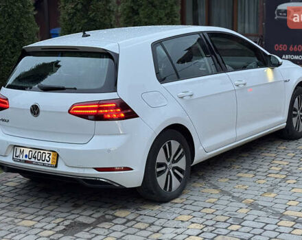 Белый Фольксваген e-Golf, объемом двигателя 0 л и пробегом 88 тыс. км за 14500 $, фото 12 на Automoto.ua
