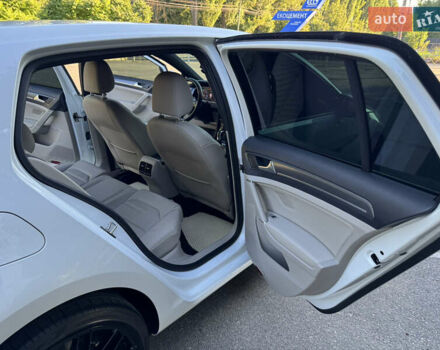 Белый Фольксваген e-Golf, объемом двигателя 0 л и пробегом 88 тыс. км за 15100 $, фото 33 на Automoto.ua