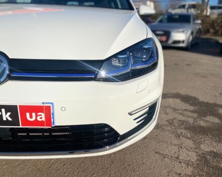 Белый Фольксваген e-Golf, объемом двигателя 0 л и пробегом 5 тыс. км за 18990 $, фото 8 на Automoto.ua