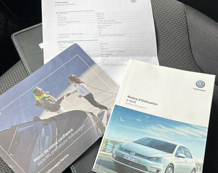 Белый Фольксваген e-Golf, объемом двигателя 0 л и пробегом 75 тыс. км за 15500 $, фото 16 на Automoto.ua