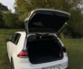 Белый Фольксваген e-Golf, объемом двигателя 0 л и пробегом 95 тыс. км за 15500 $, фото 10 на Automoto.ua