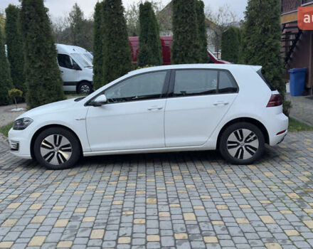 Белый Фольксваген e-Golf, объемом двигателя 0 л и пробегом 88 тыс. км за 14500 $, фото 54 на Automoto.ua