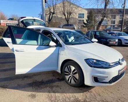 Белый Фольксваген e-Golf, объемом двигателя 0 л и пробегом 5 тыс. км за 18990 $, фото 21 на Automoto.ua