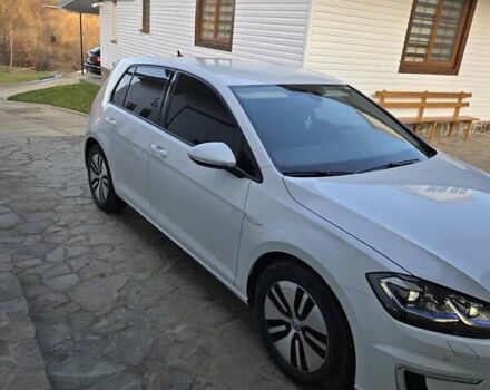 Білий Фольксваген e-Golf, об'ємом двигуна 0 л та пробігом 72 тис. км за 16300 $, фото 3 на Automoto.ua