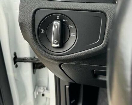 Білий Фольксваген e-Golf, об'ємом двигуна 0 л та пробігом 75 тис. км за 14650 $, фото 9 на Automoto.ua