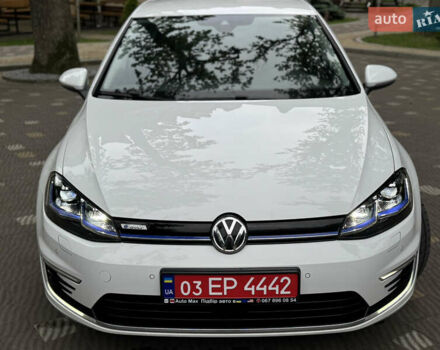 Белый Фольксваген e-Golf, объемом двигателя 0 л и пробегом 145 тыс. км за 14590 $, фото 177 на Automoto.ua