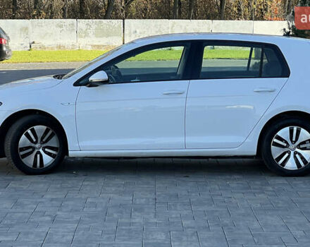 Белый Фольксваген e-Golf, объемом двигателя 0 л и пробегом 84 тыс. км за 13250 $, фото 20 на Automoto.ua