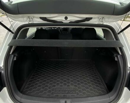Білий Фольксваген e-Golf, об'ємом двигуна 0 л та пробігом 82 тис. км за 13000 $, фото 5 на Automoto.ua
