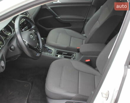 Белый Фольксваген e-Golf, объемом двигателя 0 л и пробегом 68 тыс. км за 14999 $, фото 25 на Automoto.ua
