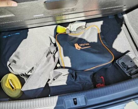 Белый Фольксваген e-Golf, объемом двигателя 0 л и пробегом 41 тыс. км за 18500 $, фото 12 на Automoto.ua