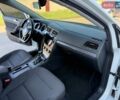 Белый Фольксваген e-Golf, объемом двигателя 0 л и пробегом 118 тыс. км за 13500 $, фото 26 на Automoto.ua