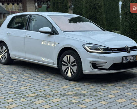 Белый Фольксваген e-Golf, объемом двигателя 0 л и пробегом 88 тыс. км за 14500 $, фото 16 на Automoto.ua