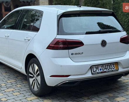 Белый Фольксваген e-Golf, объемом двигателя 0 л и пробегом 88 тыс. км за 14500 $, фото 8 на Automoto.ua