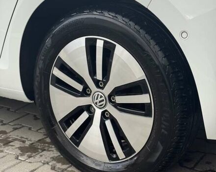 Білий Фольксваген e-Golf, об'ємом двигуна 0 л та пробігом 39 тис. км за 19500 $, фото 7 на Automoto.ua