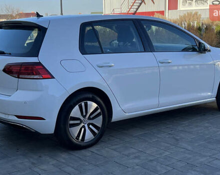 Белый Фольксваген e-Golf, объемом двигателя 0 л и пробегом 84 тыс. км за 13250 $, фото 5 на Automoto.ua