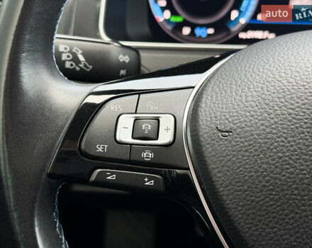 Білий Фольксваген e-Golf, об'ємом двигуна 0 л та пробігом 20 тис. км за 18001 $, фото 12 на Automoto.ua