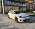 Белый Фольксваген e-Golf, объемом двигателя 0 л и пробегом 129 тыс. км за 12800 $, фото 1 на Automoto.ua