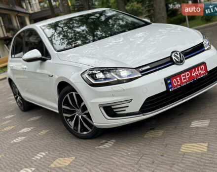 Белый Фольксваген e-Golf, объемом двигателя 0 л и пробегом 145 тыс. км за 14590 $, фото 7 на Automoto.ua
