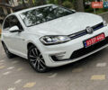 Белый Фольксваген e-Golf, объемом двигателя 0 л и пробегом 145 тыс. км за 14590 $, фото 7 на Automoto.ua