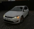 Белый Фольксваген e-Golf, объемом двигателя 0 л и пробегом 115 тыс. км за 16174 $, фото 2 на Automoto.ua