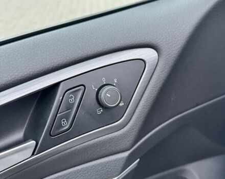 Белый Фольксваген e-Golf, объемом двигателя 0 л и пробегом 117 тыс. км за 15800 $, фото 27 на Automoto.ua