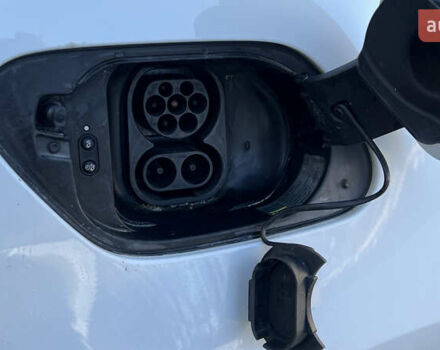 Белый Фольксваген e-Golf, объемом двигателя 0 л и пробегом 84 тыс. км за 13250 $, фото 55 на Automoto.ua