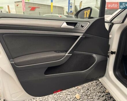 Белый Фольксваген e-Golf, объемом двигателя 0 л и пробегом 170 тыс. км за 13000 $, фото 11 на Automoto.ua