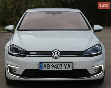 Белый Фольксваген e-Golf, объемом двигателя 0 л и пробегом 68 тыс. км за 14999 $, фото 7 на Automoto.ua