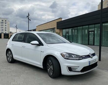 Білий Фольксваген e-Golf, об'ємом двигуна 0 л та пробігом 82 тис. км за 13000 $, фото 1 на Automoto.ua