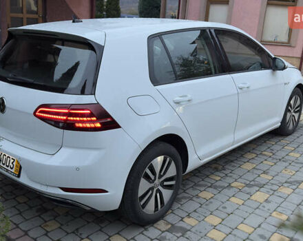 Белый Фольксваген e-Golf, объемом двигателя 0 л и пробегом 88 тыс. км за 14500 $, фото 22 на Automoto.ua