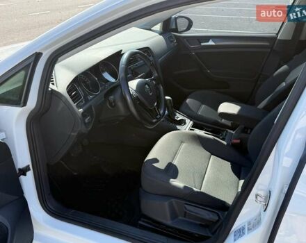 Білий Фольксваген e-Golf, об'ємом двигуна 0 л та пробігом 104 тис. км за 13700 $, фото 10 на Automoto.ua