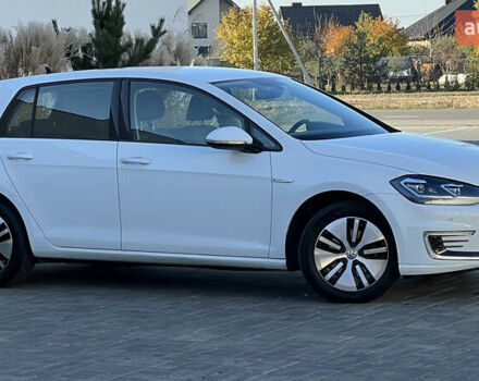 Белый Фольксваген e-Golf, объемом двигателя 0 л и пробегом 84 тыс. км за 13250 $, фото 14 на Automoto.ua