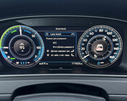 Белый Фольксваген e-Golf, объемом двигателя 0 л и пробегом 117 тыс. км за 15800 $, фото 22 на Automoto.ua