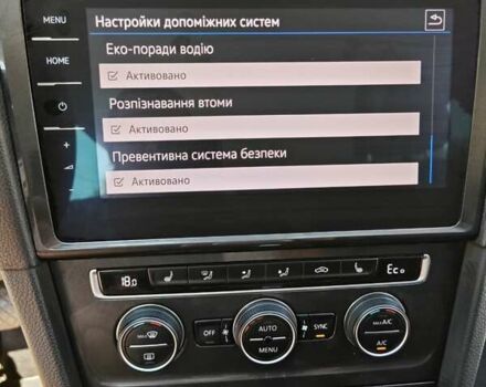 Белый Фольксваген e-Golf, объемом двигателя 0 л и пробегом 41 тыс. км за 18500 $, фото 15 на Automoto.ua