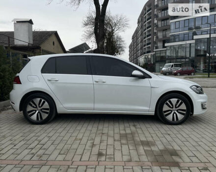 Белый Фольксваген e-Golf, объемом двигателя 0 л и пробегом 227 тыс. км за 13700 $, фото 5 на Automoto.ua