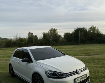 Белый Фольксваген e-Golf, объемом двигателя 0 л и пробегом 95 тыс. км за 15500 $, фото 1 на Automoto.ua