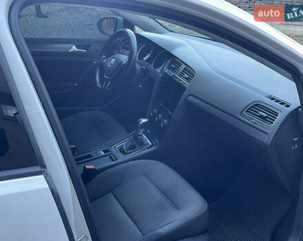 Білий Фольксваген e-Golf, об'ємом двигуна 0 л та пробігом 78 тис. км за 11500 $, фото 17 на Automoto.ua