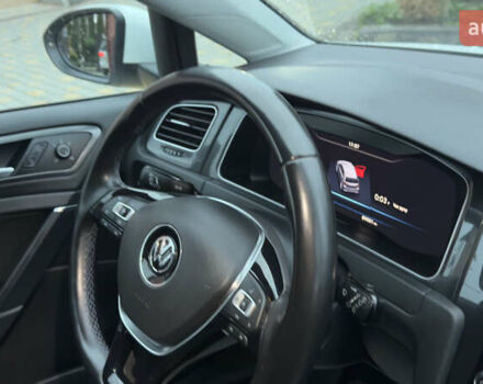 Белый Фольксваген e-Golf, объемом двигателя 0 л и пробегом 88 тыс. км за 14500 $, фото 49 на Automoto.ua