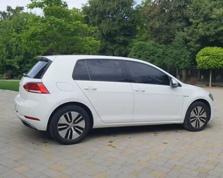 Белый Фольксваген e-Golf, объемом двигателя 0 л и пробегом 92 тыс. км за 14200 $, фото 8 на Automoto.ua