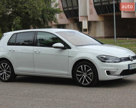 Белый Фольксваген e-Golf, объемом двигателя 0 л и пробегом 68 тыс. км за 14999 $, фото 13 на Automoto.ua