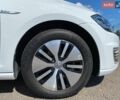 Белый Фольксваген e-Golf, объемом двигателя 0 л и пробегом 101 тыс. км за 16000 $, фото 94 на Automoto.ua